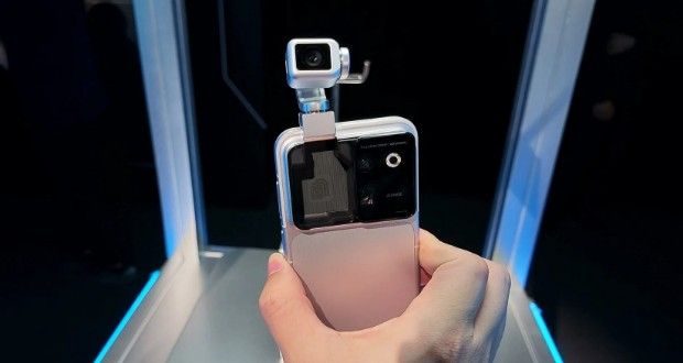آنر ربات فون؛ گوشی رباتیک با گیمبال مکانیکی تیتانیومی و هوش مصنوعی YOYO Pro رونمایی شد