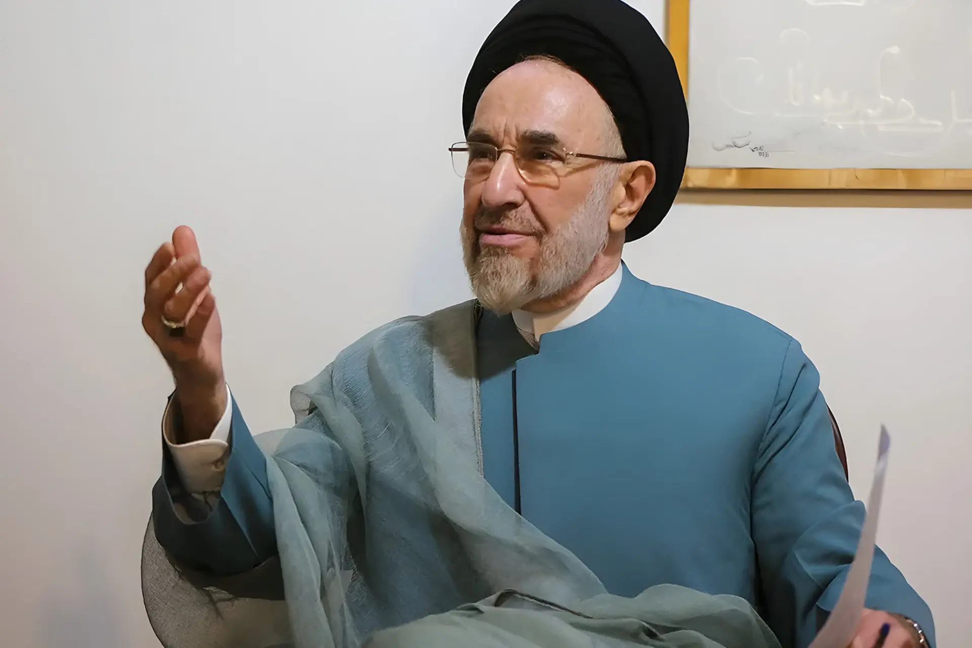 درخواست خاتمی از رئیس‌جمهور برای حل بحران فیلترشکن