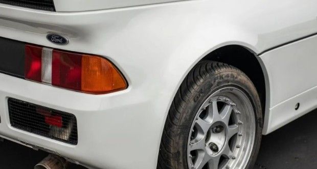 فورد RS200؛ نایابترین خودروی تاریخ فورد که فقط ۲۰۰ دستگاه از آن تولید شد