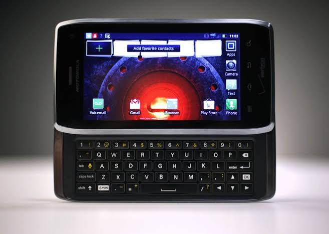 موتورولا Droid اولین پرچمدار موفق اندروید