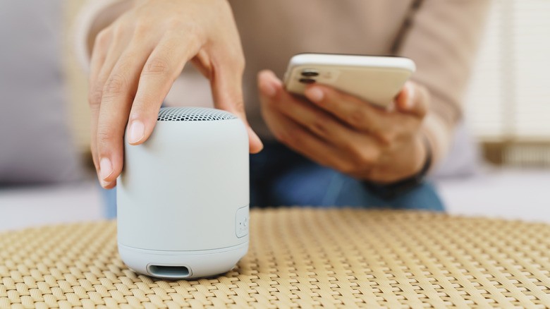 تداخل بلوتوث و وای فای در باند 2.4 گیگاهرتز