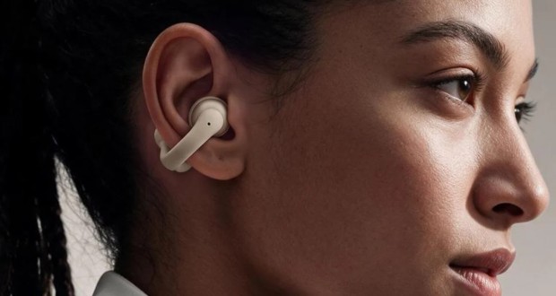همر از هدفون بی‌سیم Aura Air با طراحی کلیپسی و شارژدهی ۶۰ ساعته رونمایی کرد