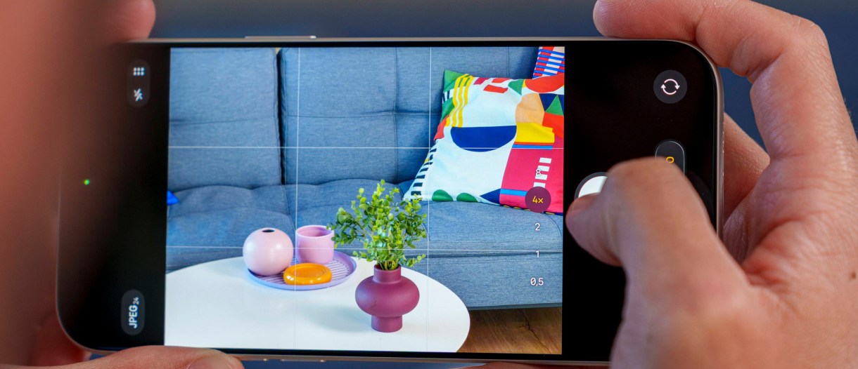 iOS camera app will get some pro add-ons, hints at variable aperture support