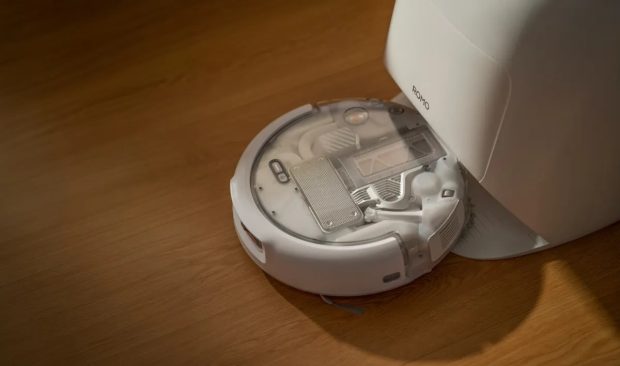 نمای نزدیک از ایستگاه داک و طراحی DJI Romo 2