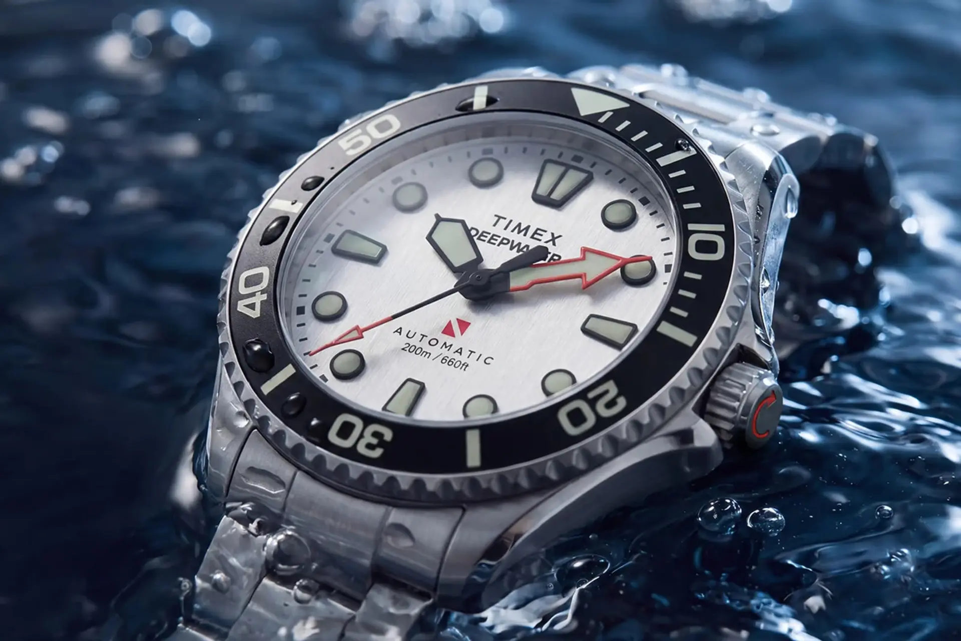 تایمکس Deepwater Meridian 200 HEV معرفی شد؛ ساعت غواصی اتوماتیک با سوپاپ هلیوم و قیمت زیر ۵۰۰ دلار