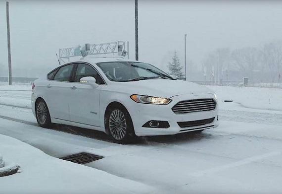  کمپانی فورد تست خودروهای هوشمندش را در جاده های برفی انجام میدهد 